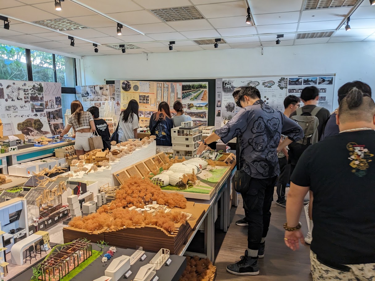 作品展示室全景